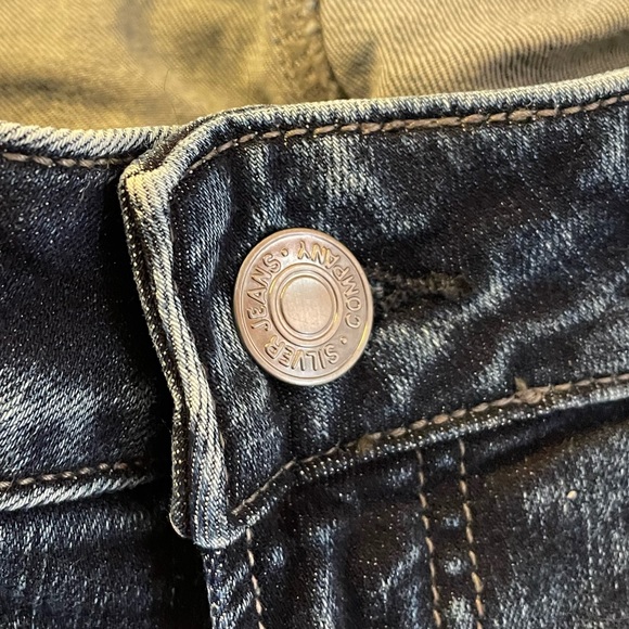 NWT Silver Denim Curvy Fit Mid Size Skinny Jeans Size 27 - Picture 3 of 12